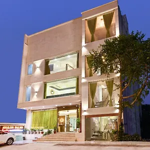 Avalon Palms Agra Hotel